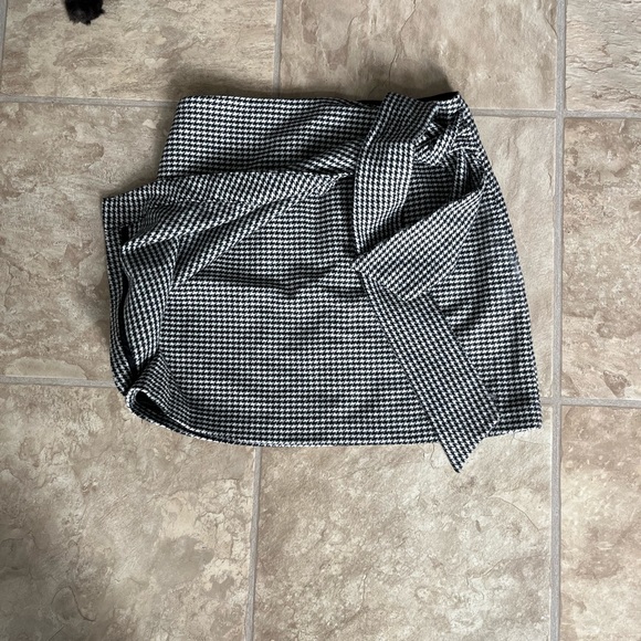 Wilfred skirt size 0 - Picture 3 of 4